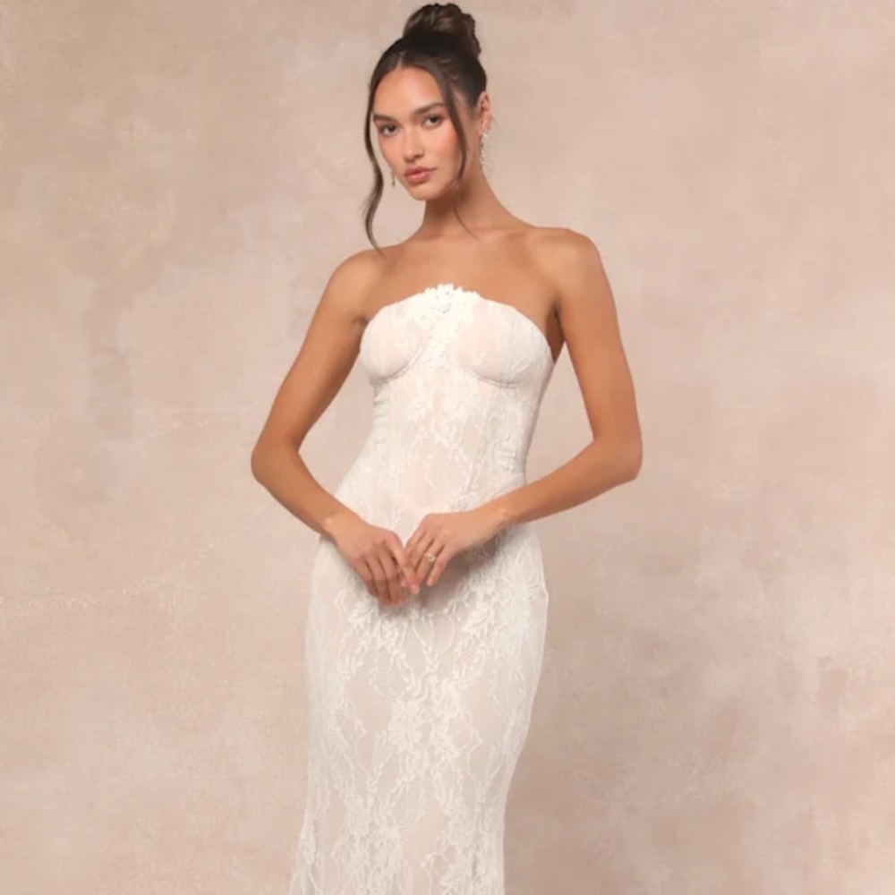 Lulu's Strapless White Bustier Lace Wedding Dress